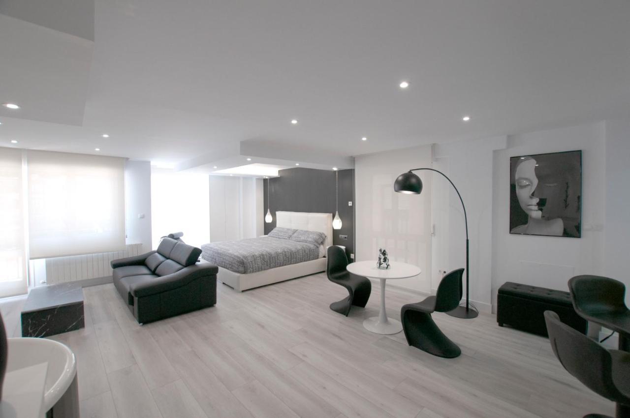 Black&White Suitte Plaza Noja Exterior foto